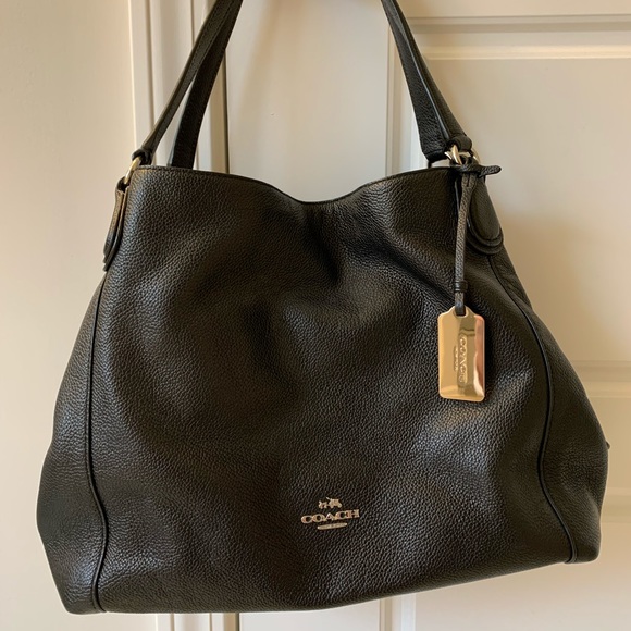 Coach shoulder bag w/ coach wristlet - Picture 2 of 7